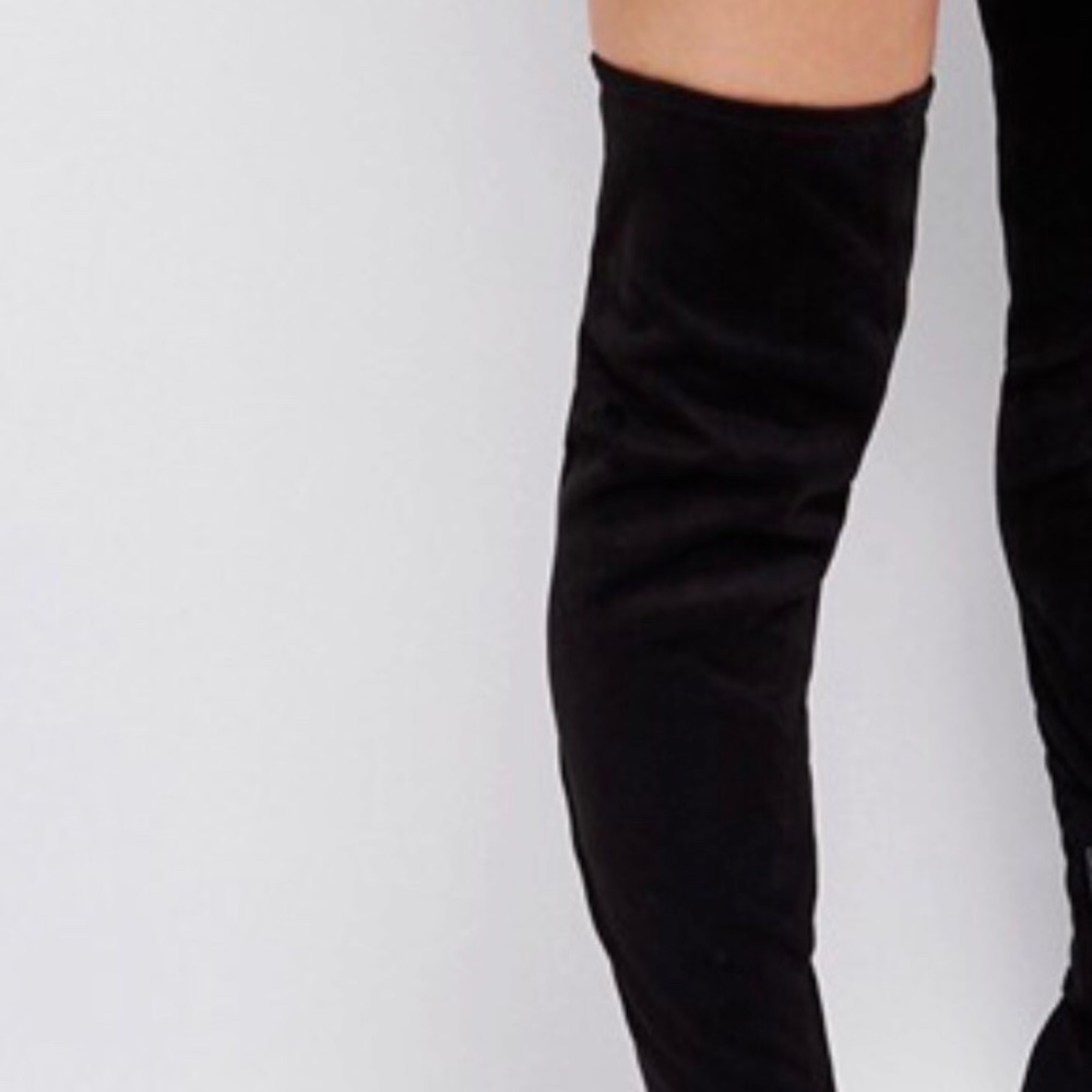 Black Knee boots size 7